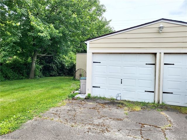 2874 Grant Street, Lorain, OH 44052