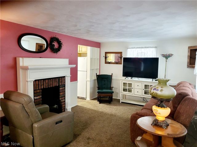2874 Grant Street, Lorain, OH 44052