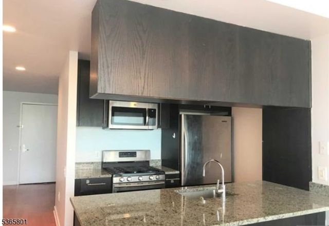 1611 Hudson Park 1611, Edgewater Boro, NJ 07020