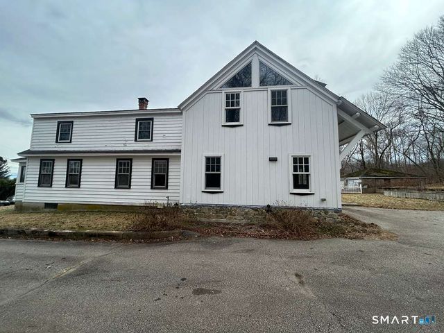 17 Comstock Avenue, Waterford, CT 06382