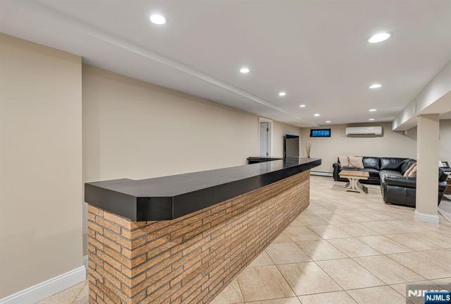 26 Rabkin Drive, Clifton, NJ 07013