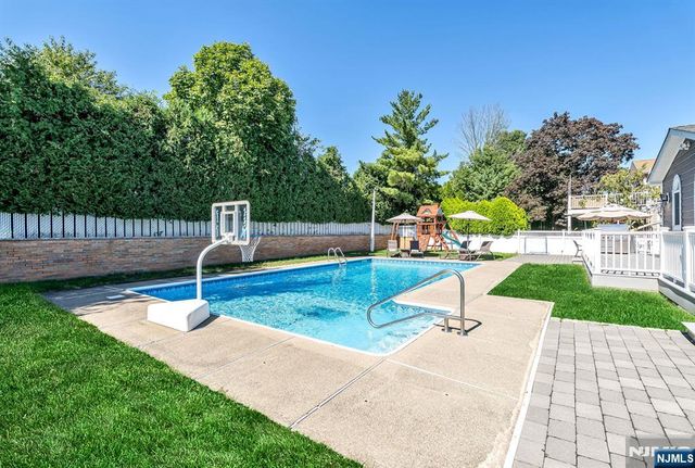 26 Rabkin Drive, Clifton, NJ 07013