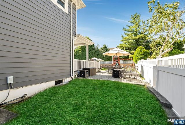 26 Rabkin Drive, Clifton, NJ 07013