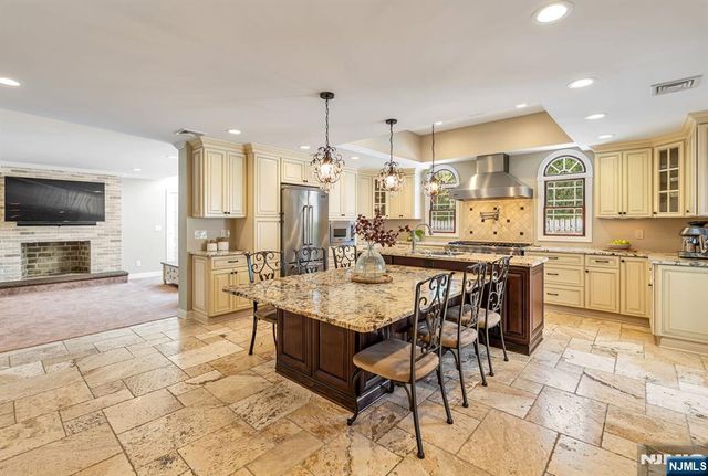 26 Rabkin Drive, Clifton, NJ 07013