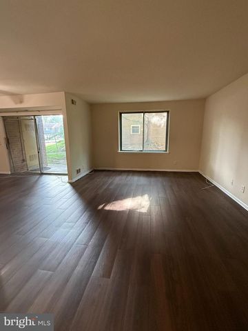 171-1 ECHELON RD, Voorhees, NJ 08043