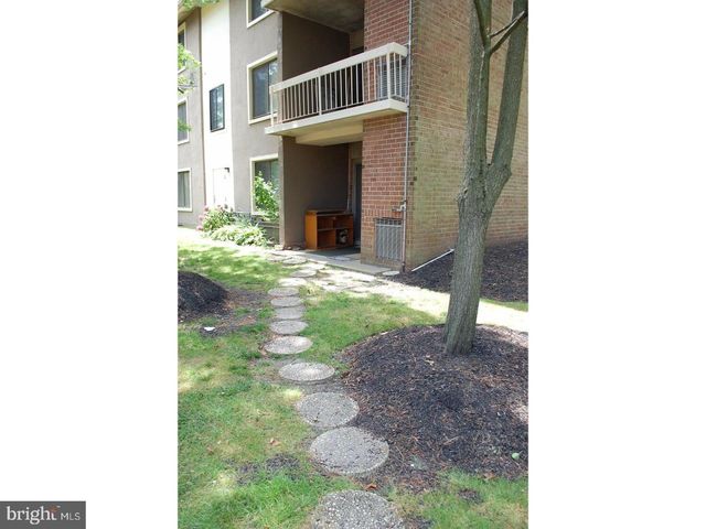 171-1 ECHELON RD, Voorhees, NJ 08043