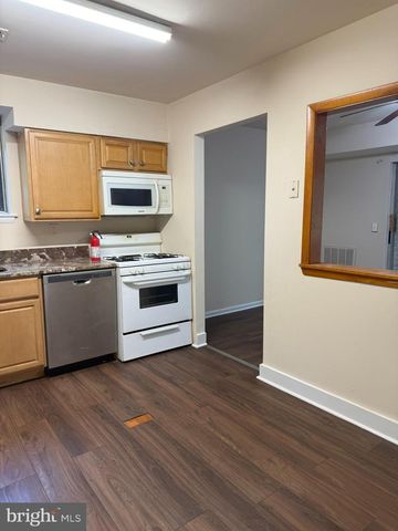 171-1 ECHELON RD, Voorhees, NJ 08043