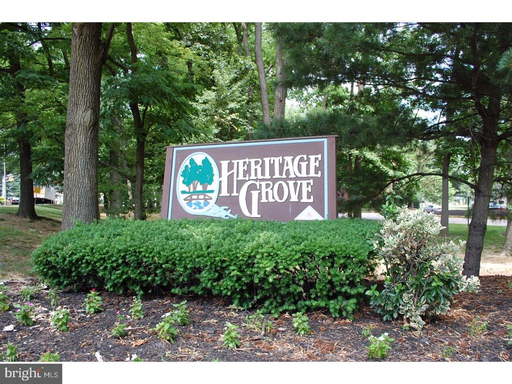 171-1 ECHELON RD, Voorhees, NJ 08043
