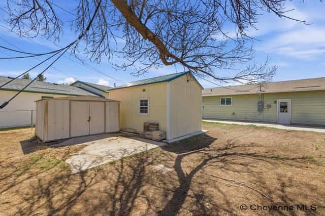 805 STEVENS DR, Cheyenne, WY 82001