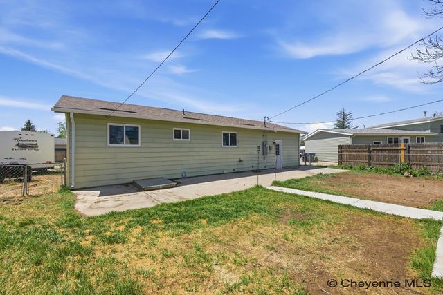 805 STEVENS DR, Cheyenne, WY 82001