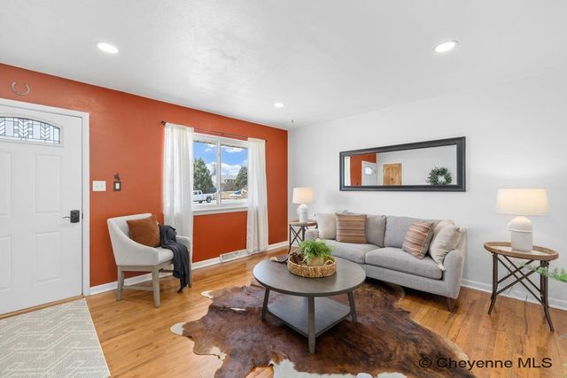 805 STEVENS DR, Cheyenne, WY 82001