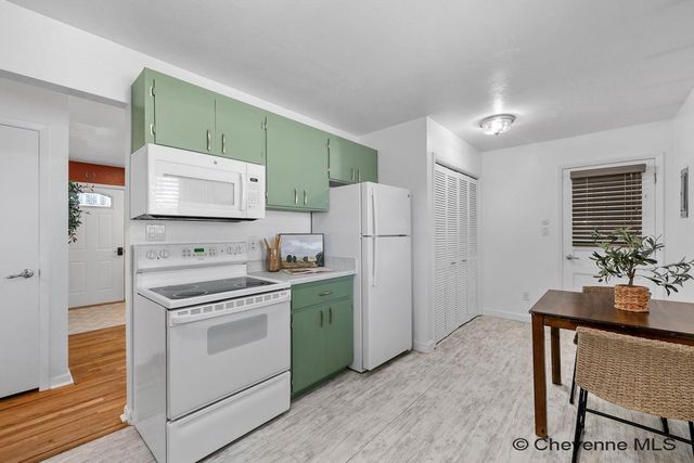 805 STEVENS DR, Cheyenne, WY 82001