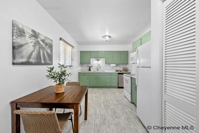 805 STEVENS DR, Cheyenne, WY 82001