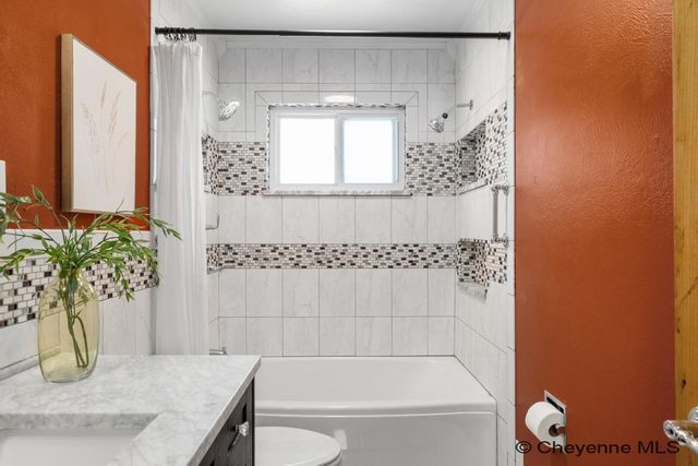 805 STEVENS DR, Cheyenne, WY 82001