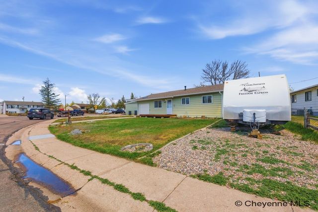 805 STEVENS DR, Cheyenne, WY 82001
