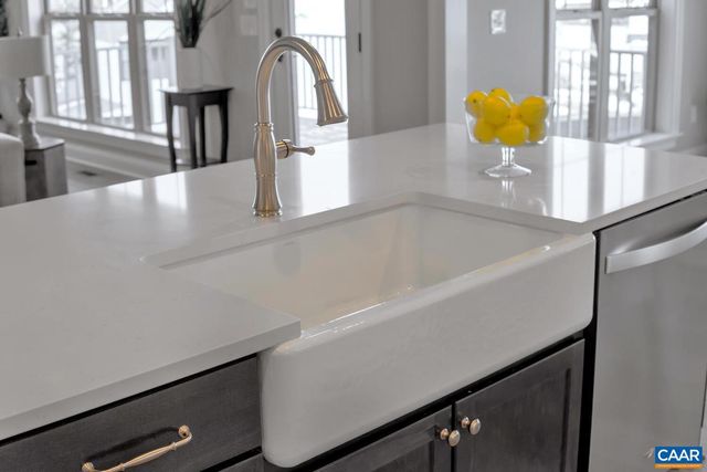 114 RIPARIAN CT, Charlottesville, VA 22911