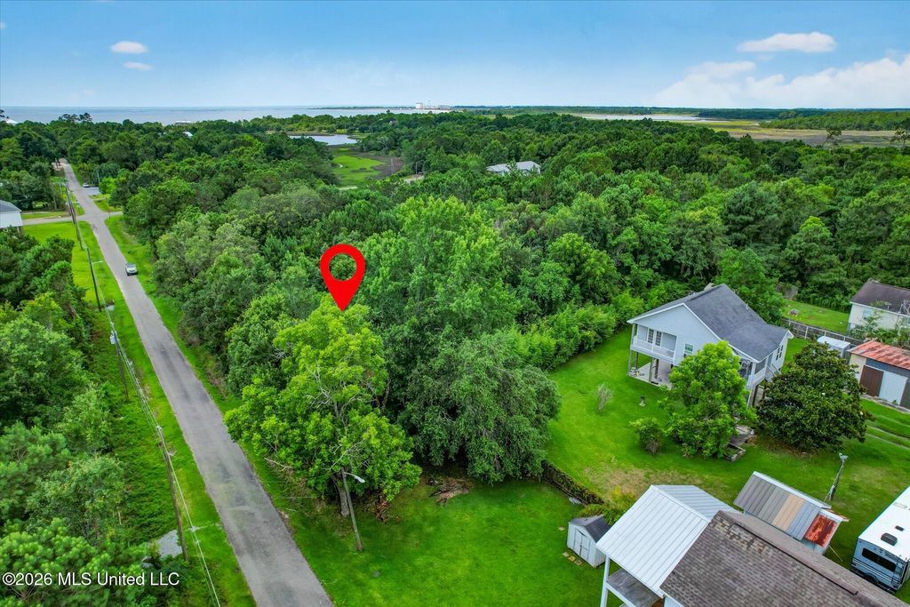 5177 Herron Street, Bay Saint Louis, MS 39520