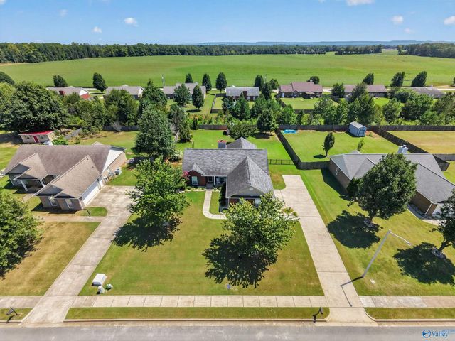 115 Cool Creek Road, Hazel Green, AL 35750
