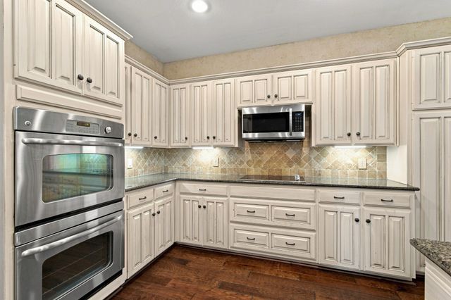 2620 Heather Brook Court, Bedford, TX 76021