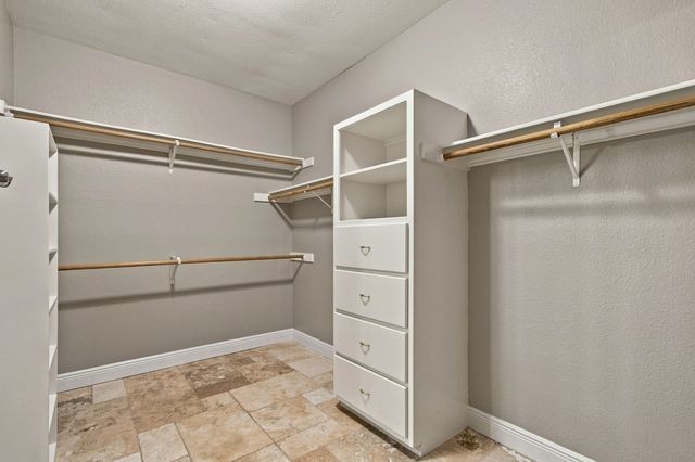 2620 Heather Brook Court, Bedford, TX 76021