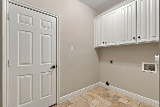 2620 Heather Brook Court, Bedford, TX 76021