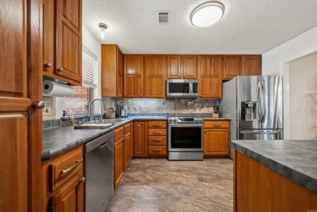 500 Pakis St Apt 12C, Hot Springs, AR 71913