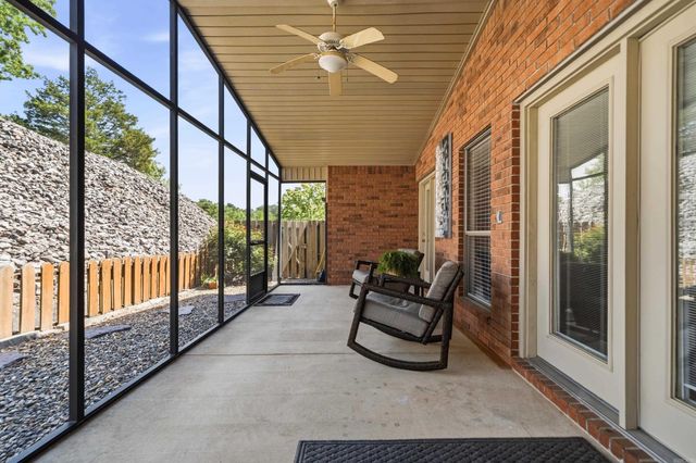 500 Pakis St Apt 12C, Hot Springs, AR 71913