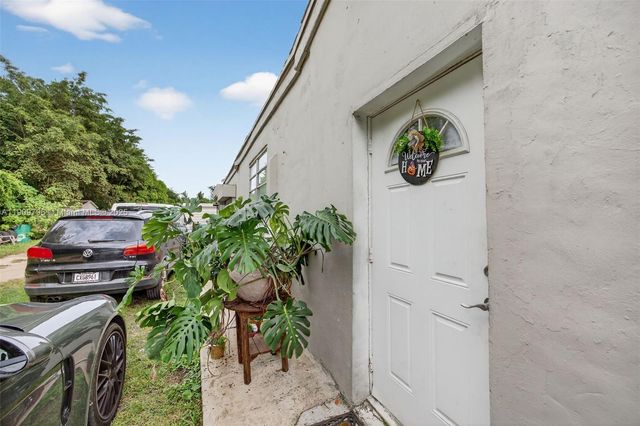 23825 SW 142nd Ave, Homestead, FL 33032