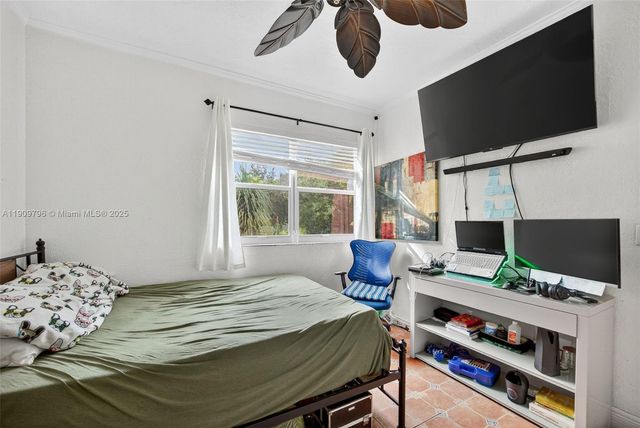 23825 SW 142nd Ave, Homestead, FL 33032