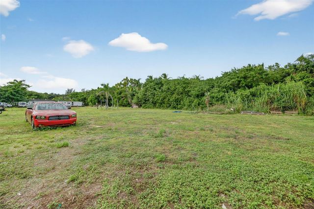 23825 SW 142nd Ave, Homestead, FL 33032