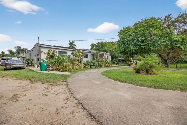 23825 SW 142nd Ave, Homestead, FL 33032