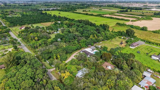 23825 SW 142nd Ave, Homestead, FL 33032