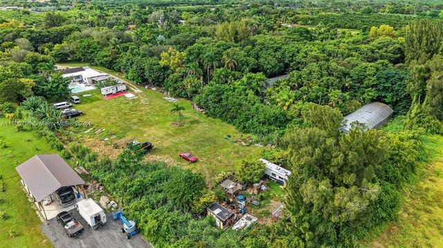 23825 SW 142nd Ave, Homestead, FL 33032