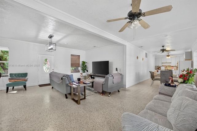 23825 SW 142nd Ave, Homestead, FL 33032