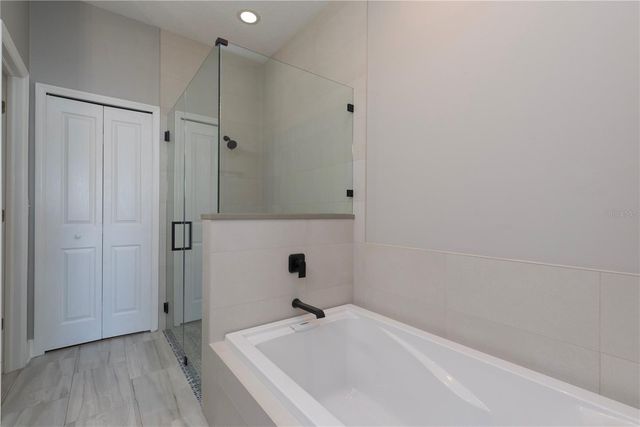10109 HAYFIELD WAY, Tampa, FL 33626