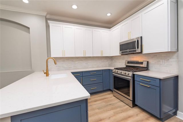 10109 HAYFIELD WAY, Tampa, FL 33626