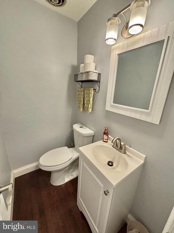 829 HOOD RD, Swarthmore, PA 19081