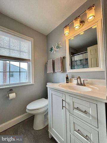 829 HOOD RD, Swarthmore, PA 19081