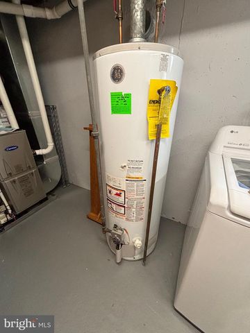 829 HOOD RD, Swarthmore, PA 19081