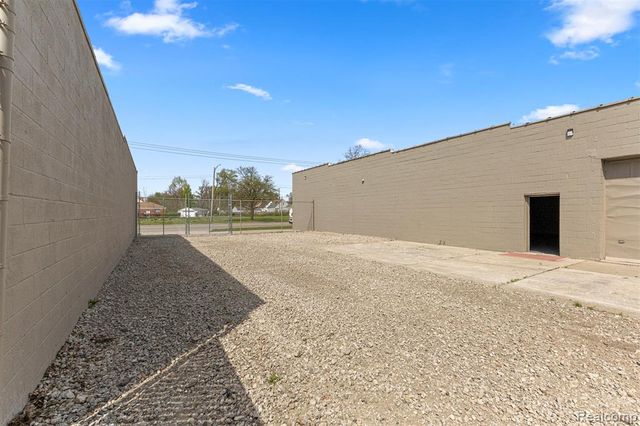 20825 Joy Road, Detroit, MI 48228