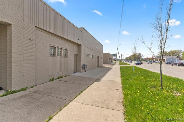 20825 Joy Road, Detroit, MI 48228