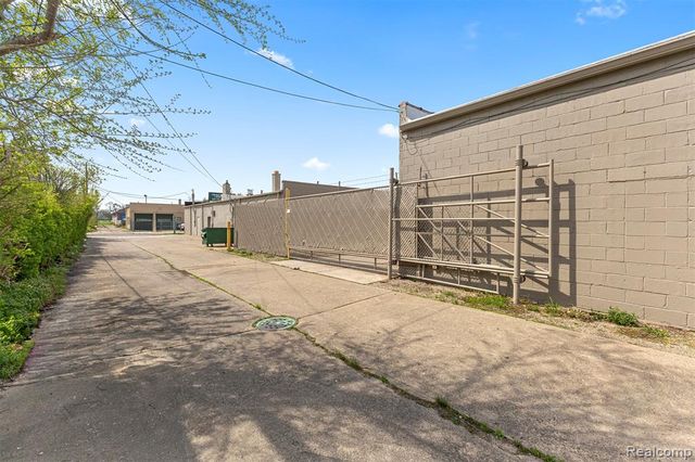 20825 Joy Road, Detroit, MI 48228