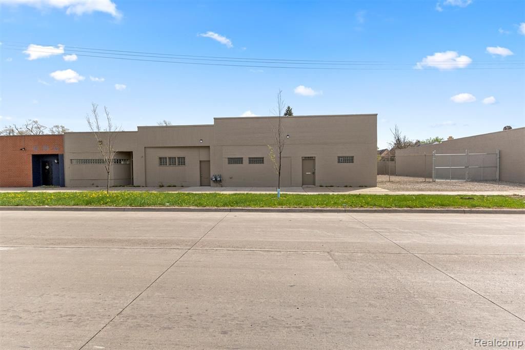 20825 Joy Road, Detroit, MI 48228