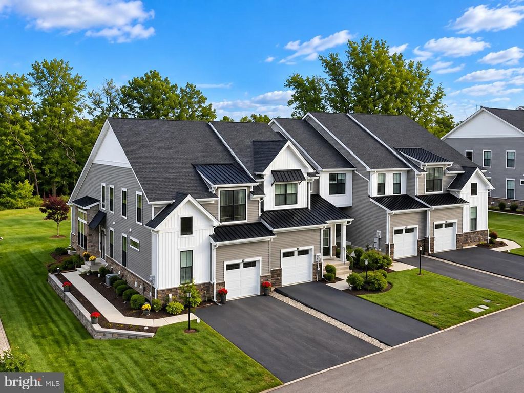 51 UMBRELL DR, Norristown, PA 19403 — exterior