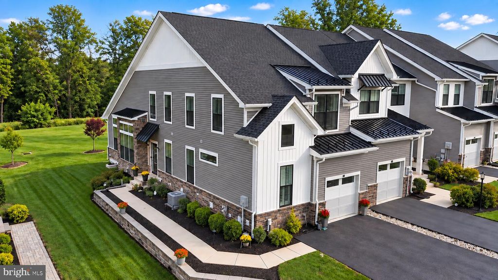 51 UMBRELL DR, Norristown, PA 19403 — photo 2