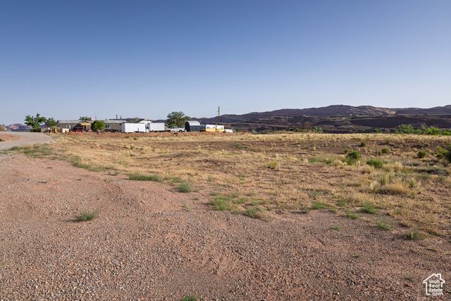 1880 SKYLINE DR, Moab, UT 84532