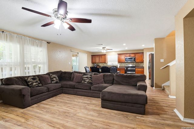442 HAMPTON CV, Boerne, TX 78006