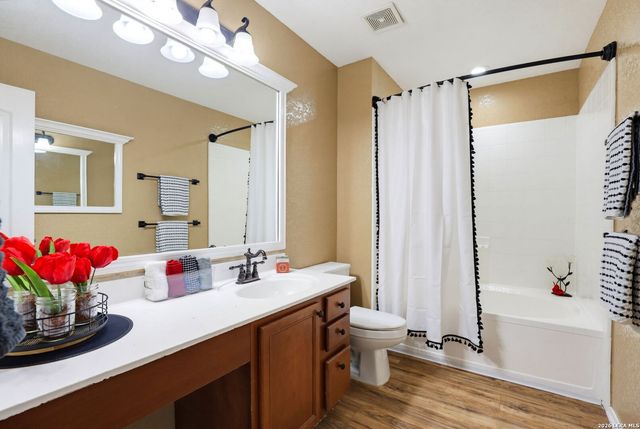 442 HAMPTON CV, Boerne, TX 78006