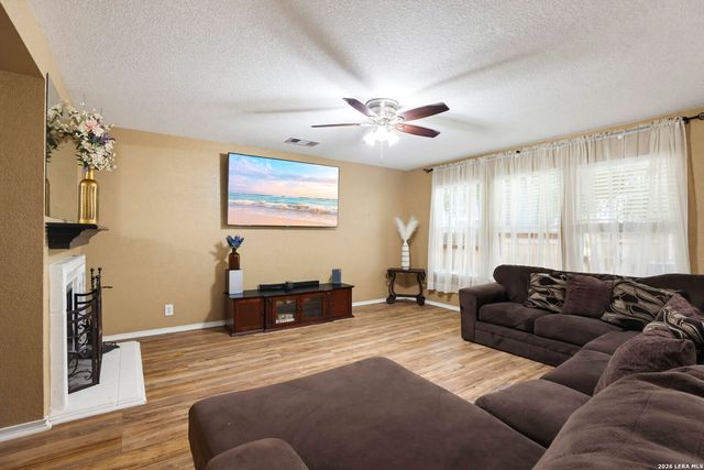 442 HAMPTON CV, Boerne, TX 78006