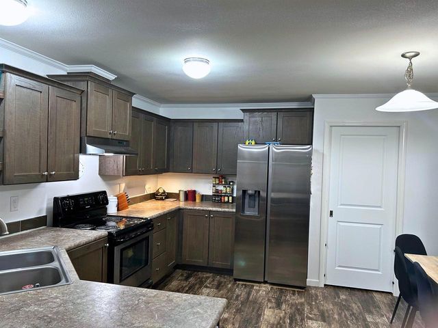 423 Gordon Drive, Onalaska, WI 54650